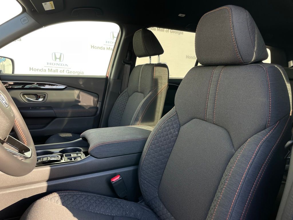 Thumbnail: 2025 Honda Pilot - 26