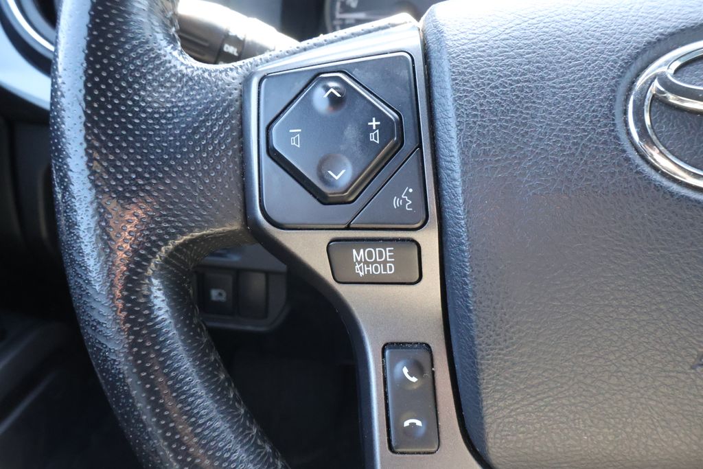 Thumbnail: 2019 Toyota Tacoma - 16