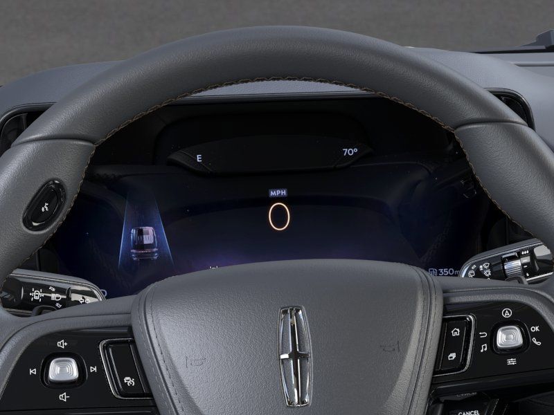 Thumbnail: 2026 Lincoln Aviator - 13