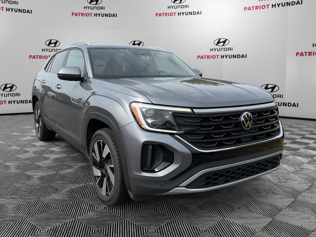 2024 Volkswagen Atlas Cross Sport SE FWD with Technology