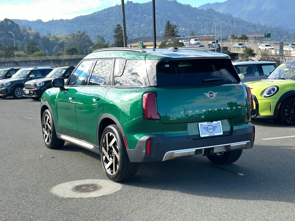 2025 MINI Cooper Countryman Iconic 3