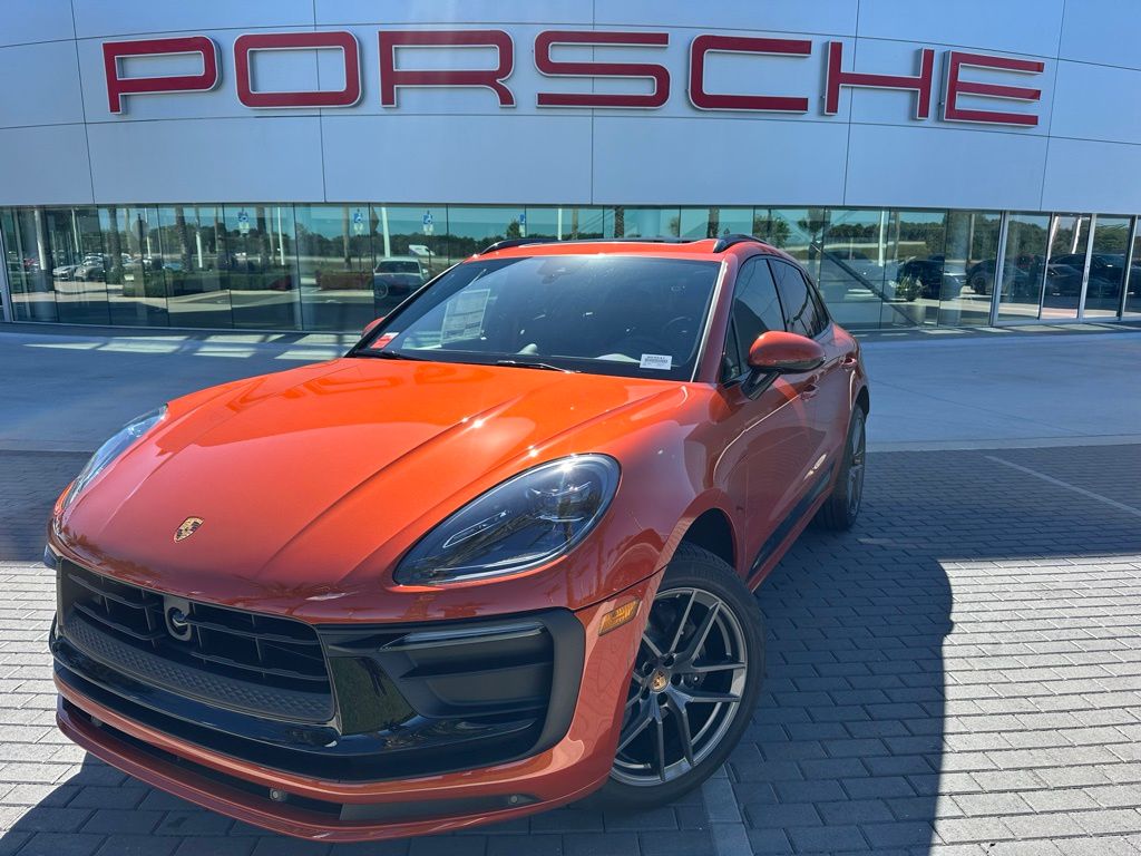 2025 Porsche Macan  -
                Davie, FL