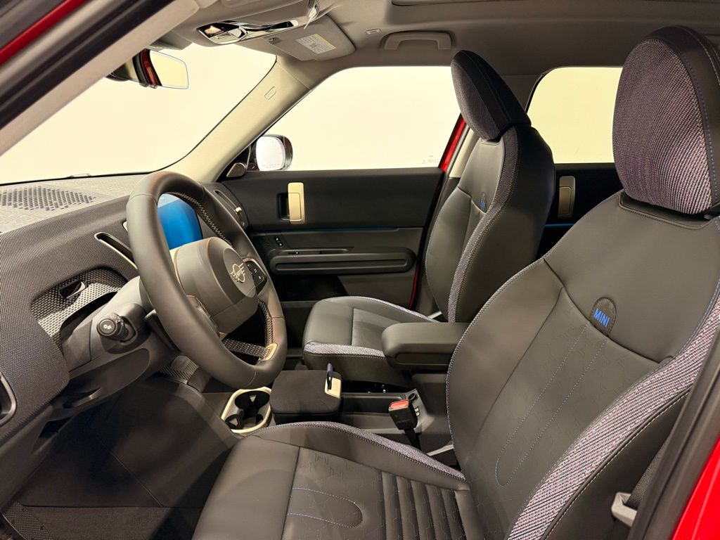 2025 MINI Cooper Countryman Iconic 12