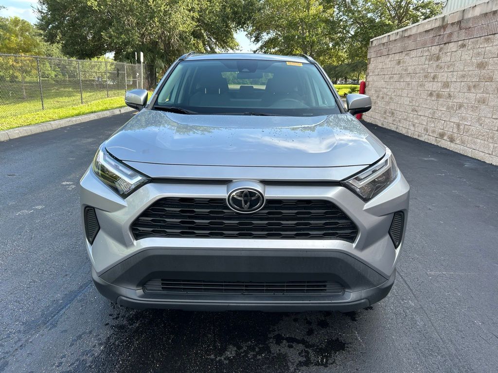 Thumbnail: 2022 Toyota RAV4 - 8