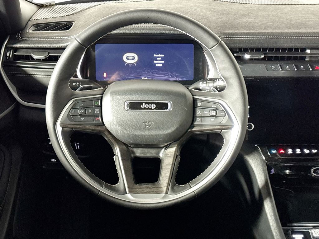 2026 Jeep Grand Cherokee Laredo