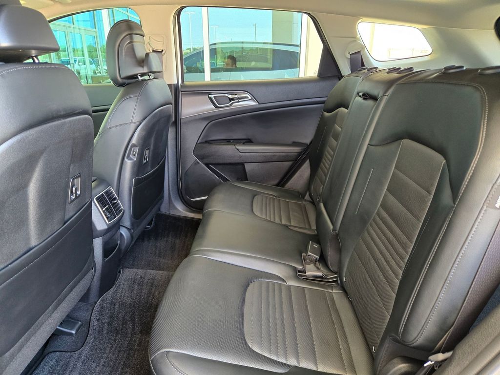 Used 2025 Kia Sportage SUV