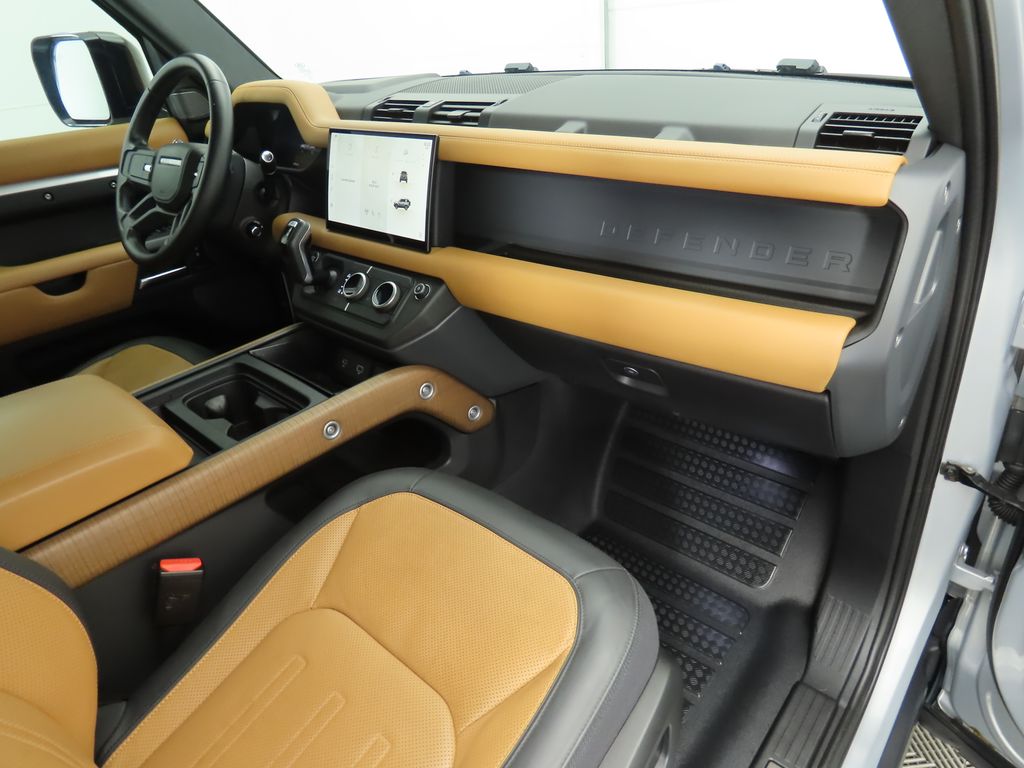 2023 Land Rover Defender 90 18
