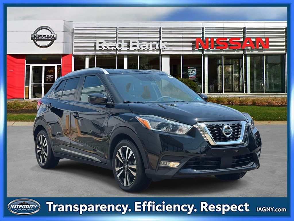 2020 Nissan Kicks Negro (Super Black) SUV/Crossover Tracción delantera Transmisión variable continua