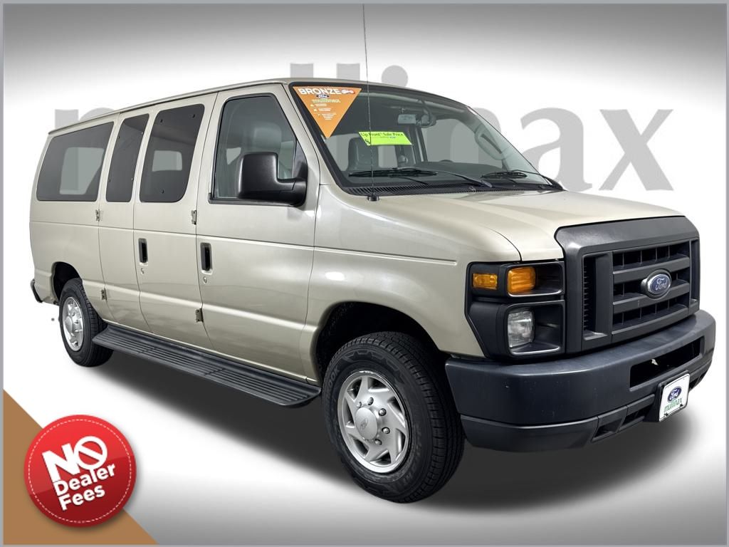 2010 Ford E-Series Econoline Wagon XL's photo