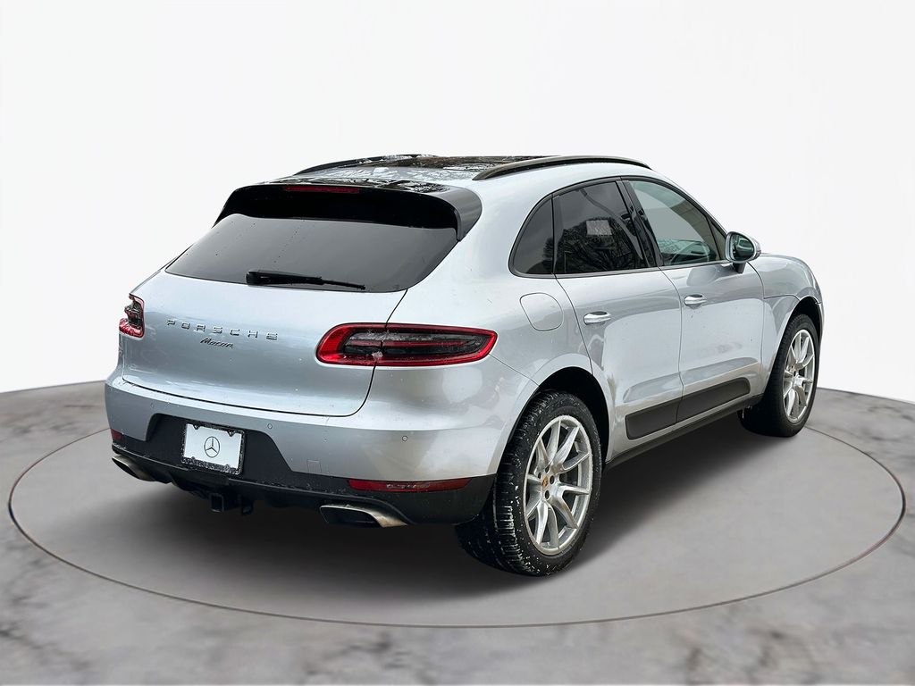 2017 Porsche Macan Base 4