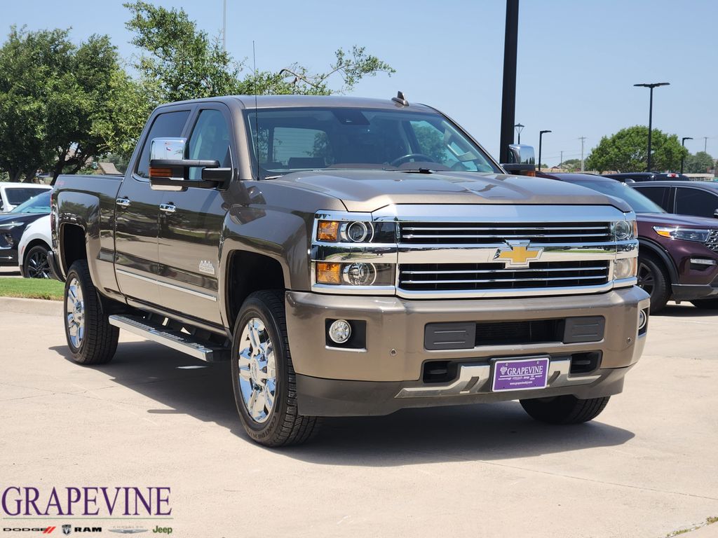 Brownstone Metallic 2015 Chevrolet Silverado 2500HD Pickup Truck Four-Wheel Drive 6-Speed Automatic Overdrive