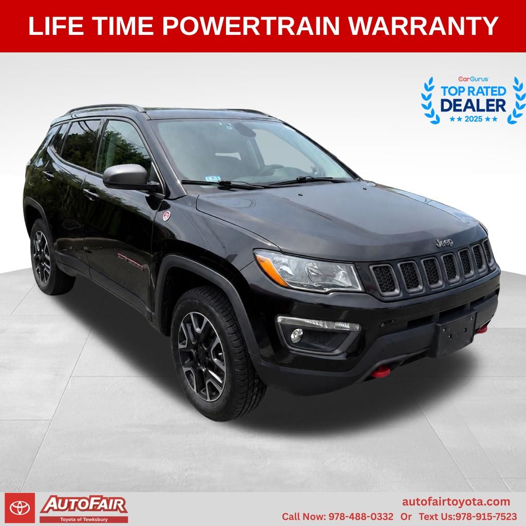 Diamond Black Crystal Pearlcoat 2019 Jeep Compass Trailhawk 4WD SUV / Crossover Four-Wheel Drive 9-Speed Automatic