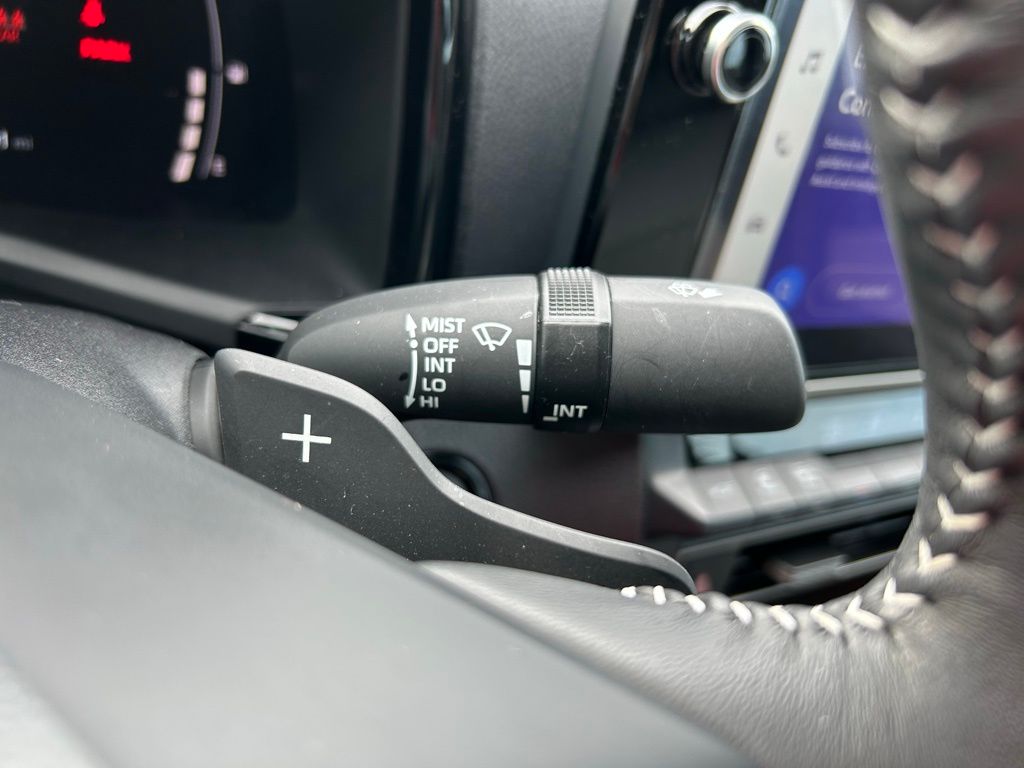 Thumbnail: 2025 Toyota Camry - 21