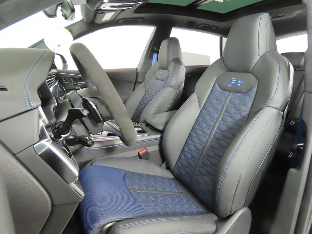 Thumbnail: 2026 Audi RS Q8 - 30