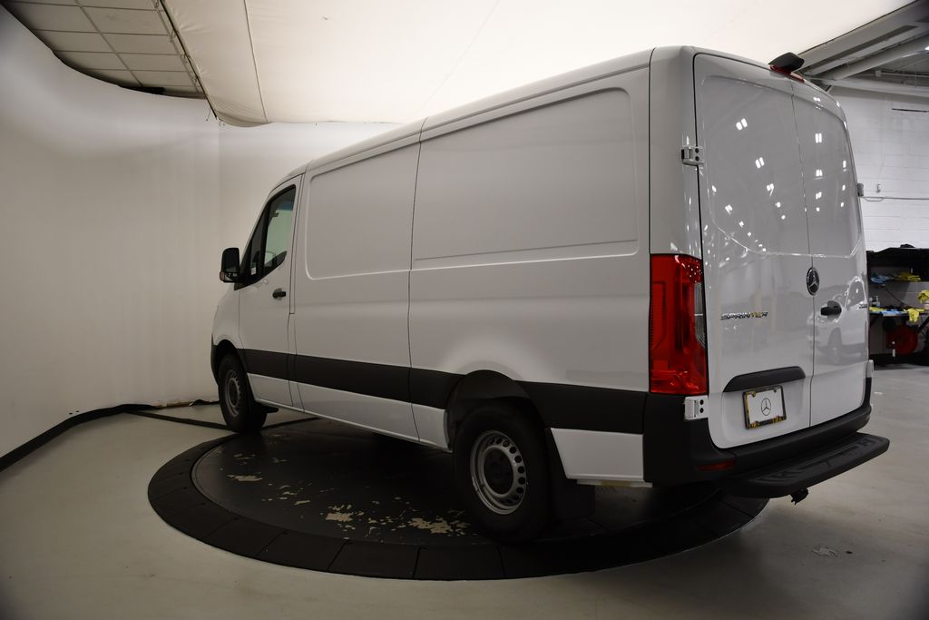 2025 Mercedes-Benz Sprinter 2500 8