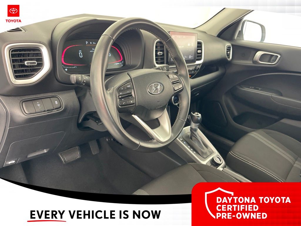 Used 2025 Hyundai Venue SUV