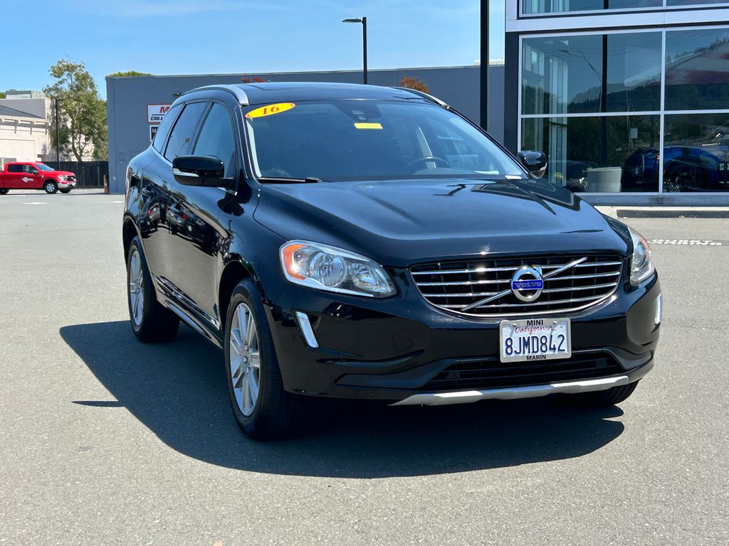 Thumbnail: 2016 Volvo XC60 - 7