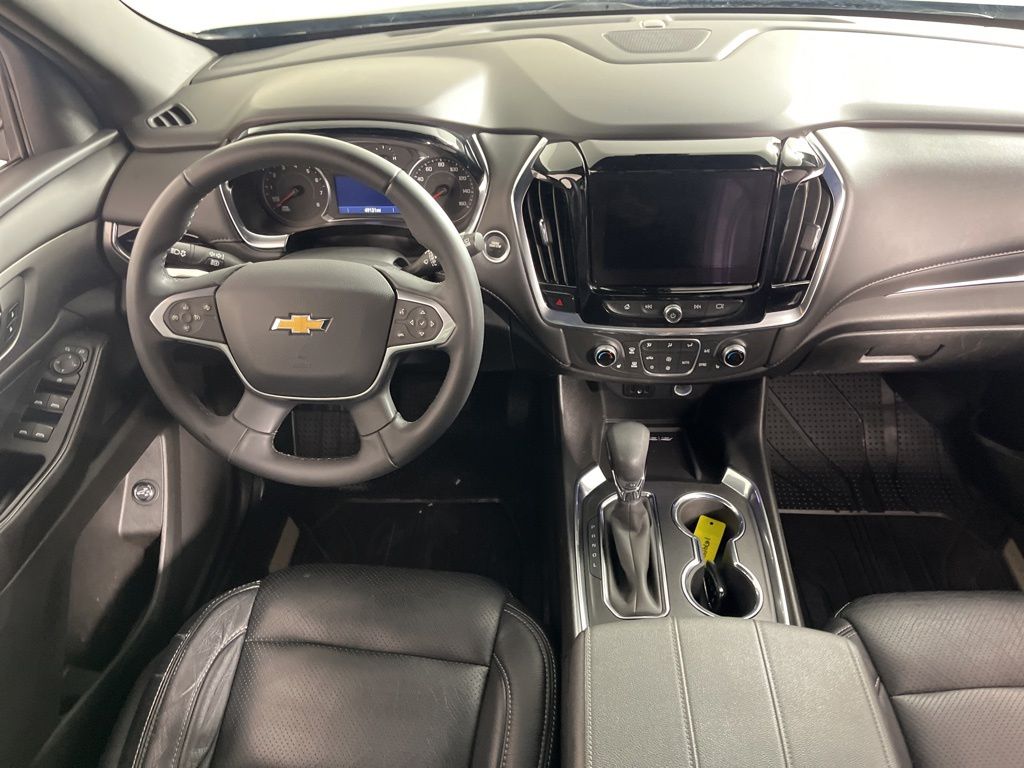 Thumbnail: 2023 Chevrolet Traverse - 14