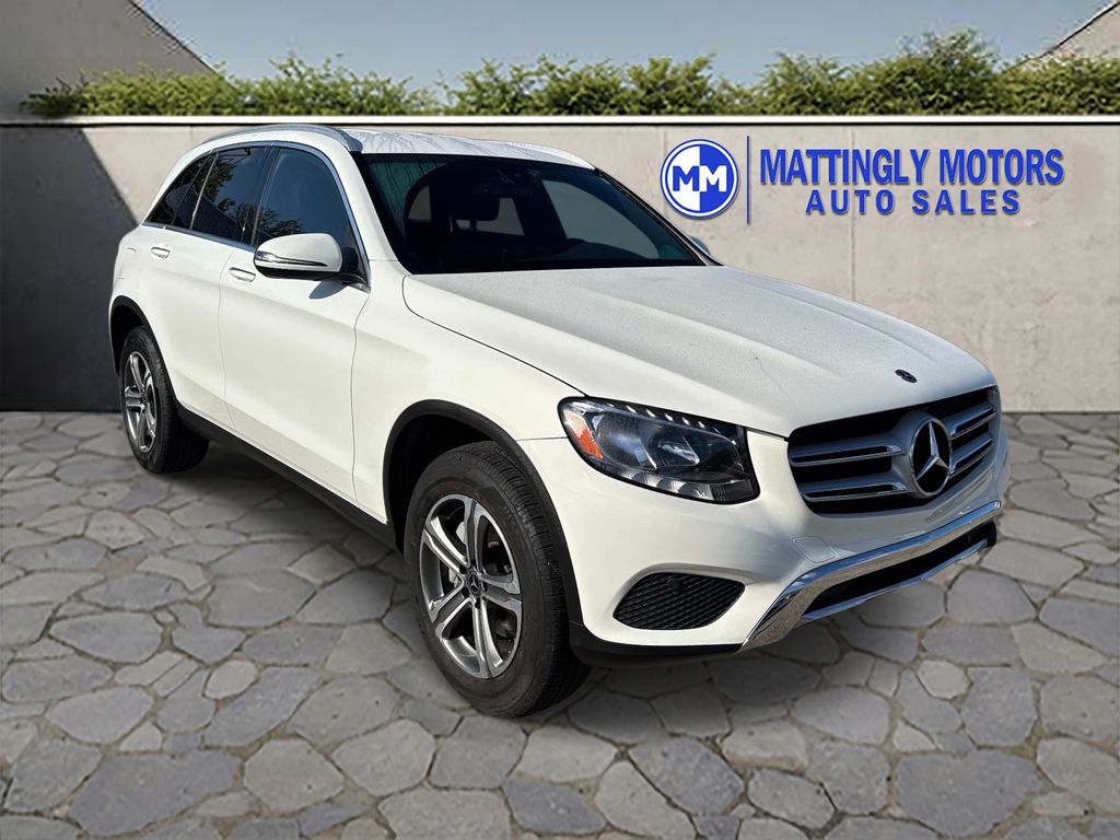 White 2018 Mercedes-Benz GLC 300 RWD SUV / Crossover Rear-Wheel Drive 9-Speed Automatic