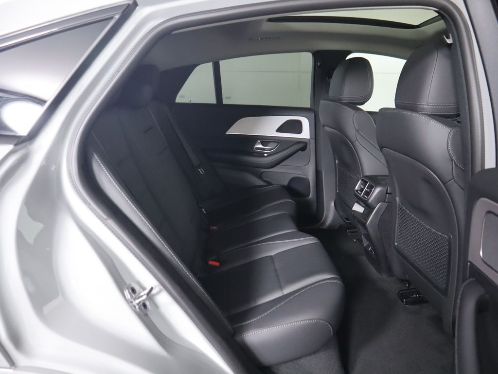 Thumbnail: 2026 Mercedes-Benz GLE - 24