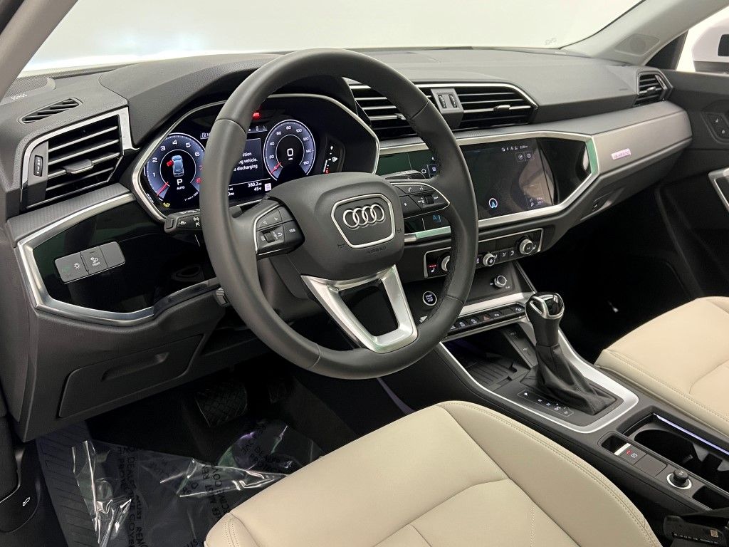 Thumbnail: 2025 Audi Q3 - 29