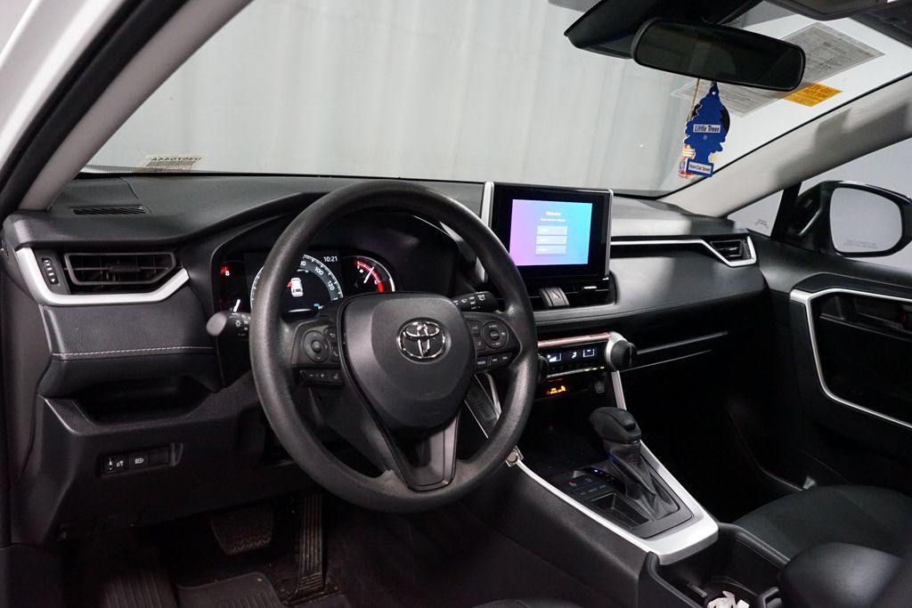 Thumbnail: 2025 Toyota RAV4 - 7