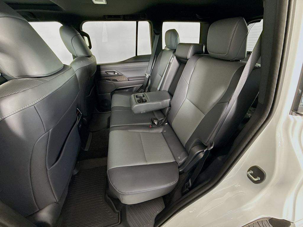 Thumbnail: 2025 Lexus GX - 26
