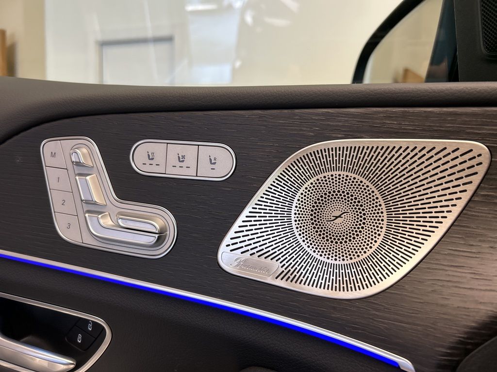 Thumbnail: 2026 Mercedes-Benz GLE - 22