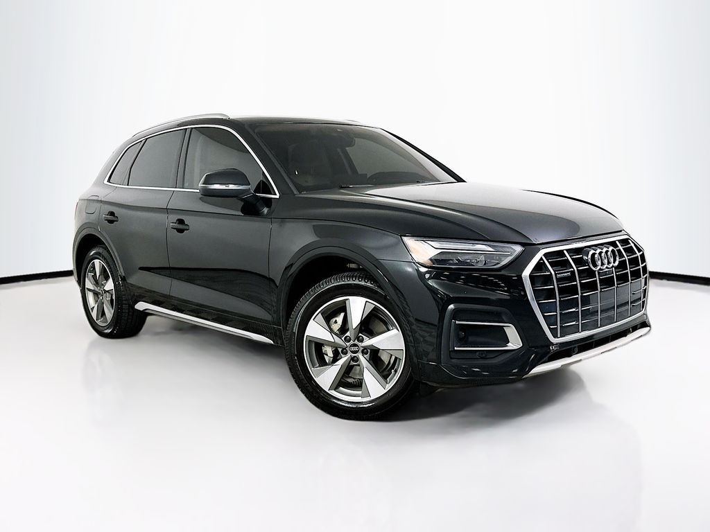 2022 Audi Q5 40 Premium Plus