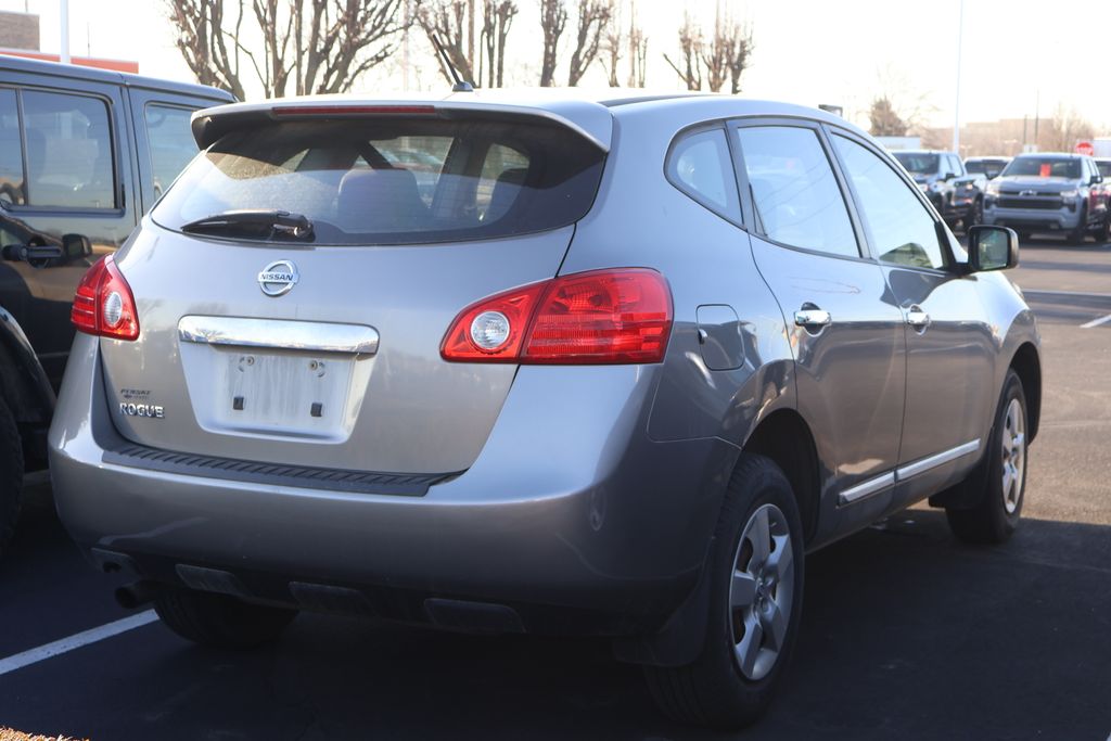 2011 Nissan Rogue S 10