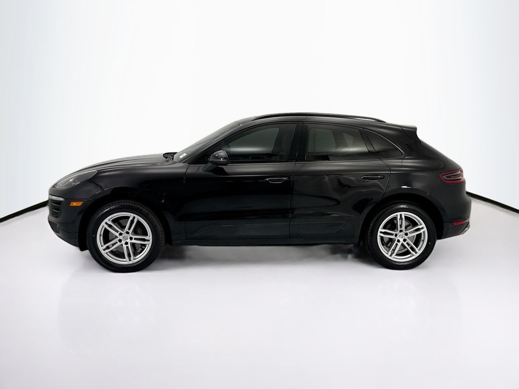 Thumbnail: 2018 Porsche Macan - 8