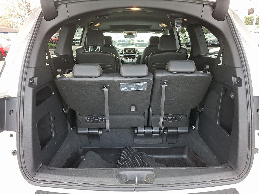 Thumbnail: 2023 Honda Odyssey - 32