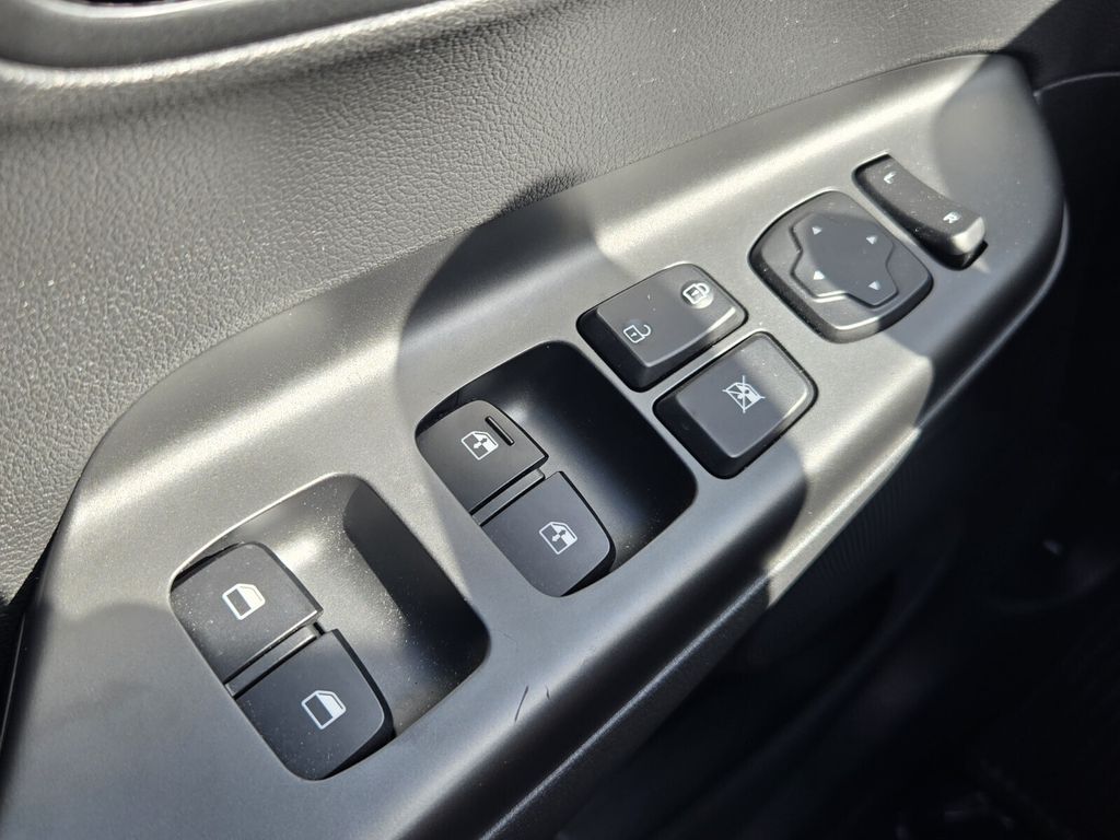 2023 Hyundai Kona - $20,299