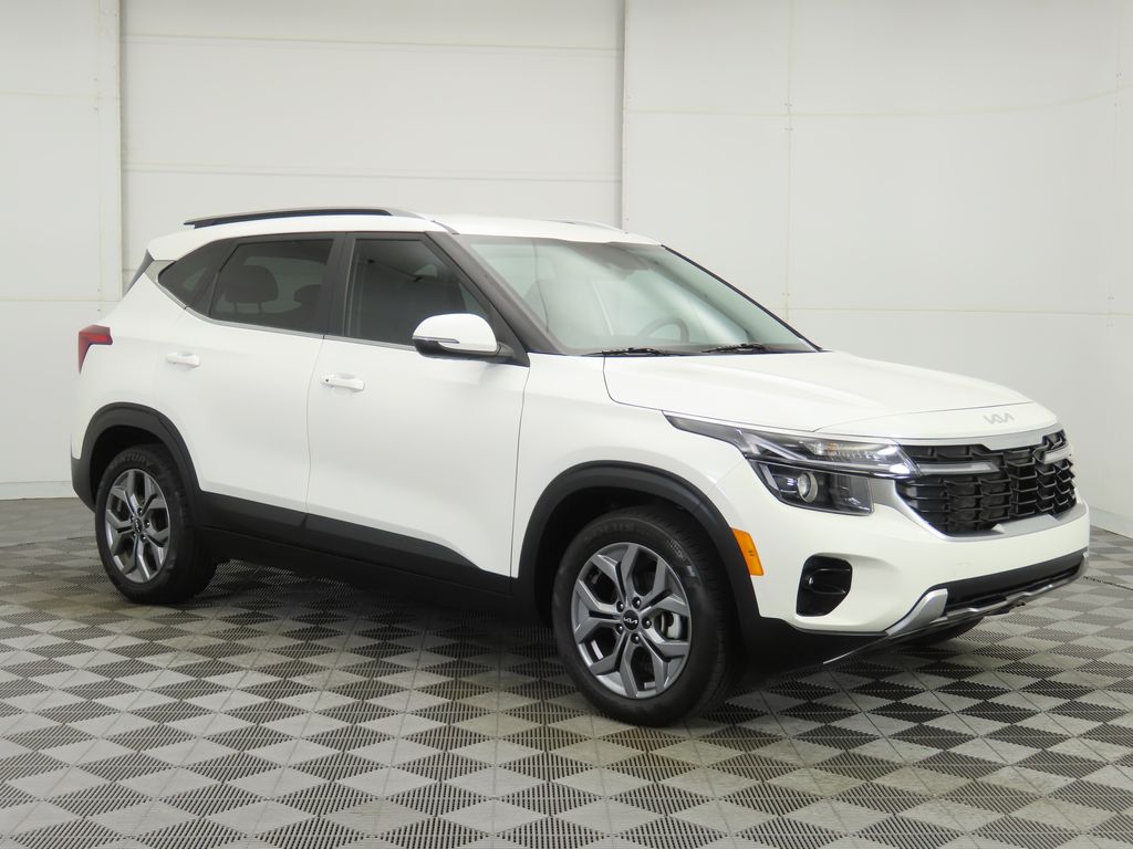 Thumbnail: 2024 Kia Seltos - 3