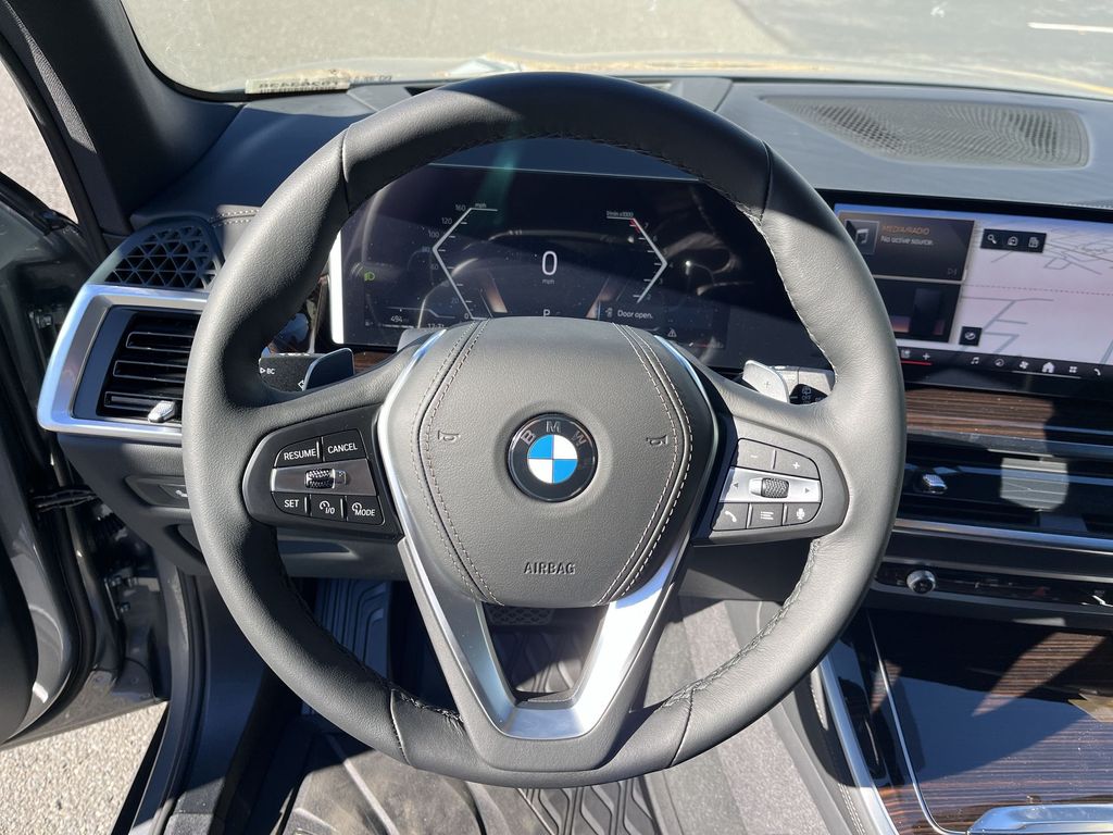 Thumbnail: 2026 BMW X5 - 14