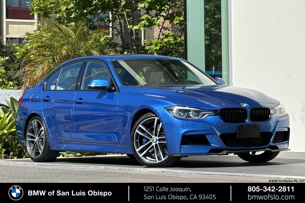 Estoril Blue Metallic 2018 BMW 3 Series 340i Sedan RWD Sedan Rear-Wheel Drive 8-Speed Automatic