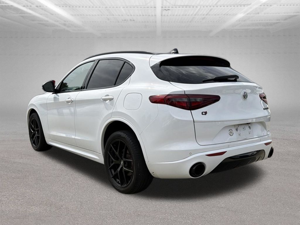 2020 Alfa Romeo Stelvio Base - 2