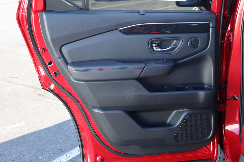 Thumbnail: 2025 Honda Pilot - 11