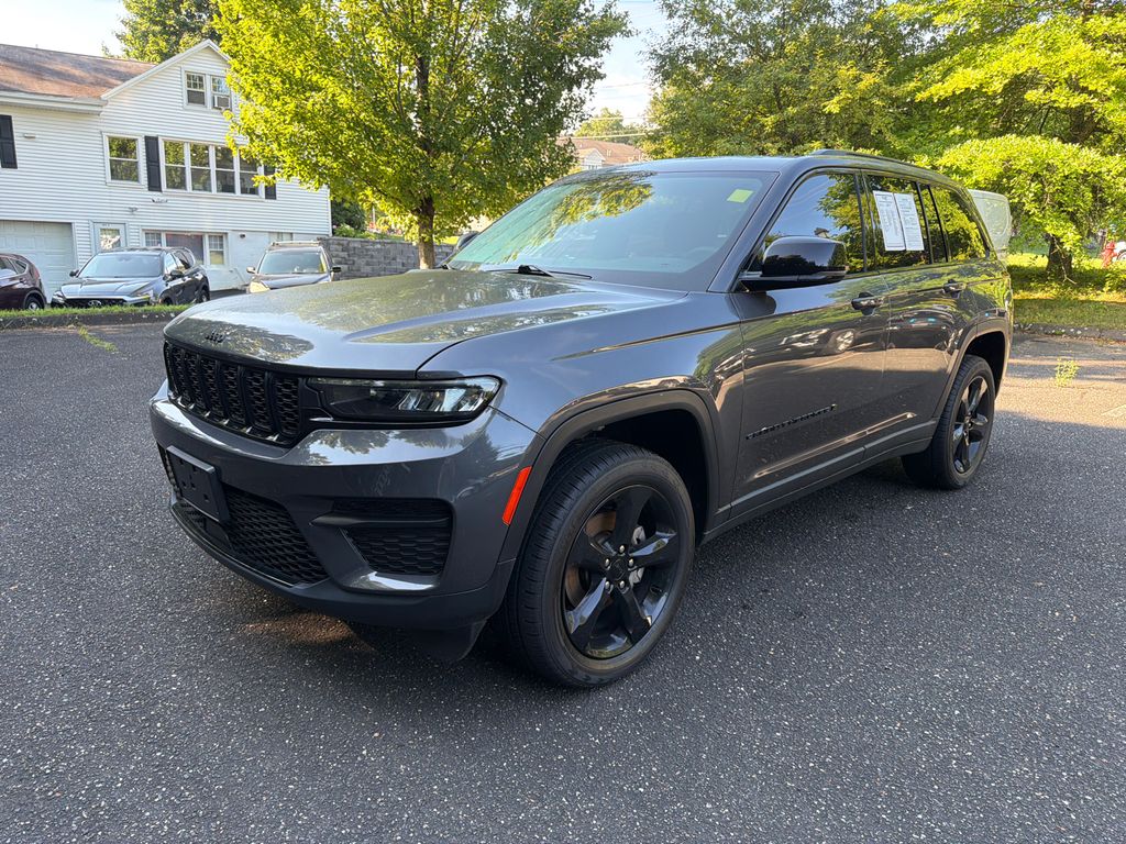 Baltic Gray Metallic Clearcoat 2023 Jeep Grand Cherokee SUV / Crossover Four-Wheel Drive 8-Speed Automatic