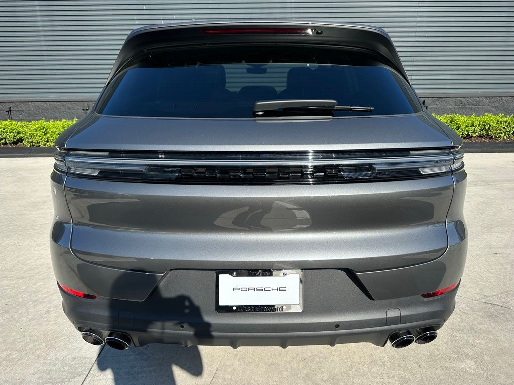 Thumbnail: 2025 Porsche Cayenne - 12