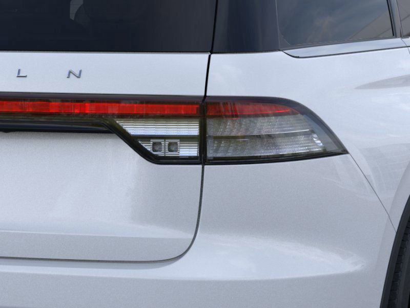 Thumbnail: 2025 Lincoln Aviator - 21