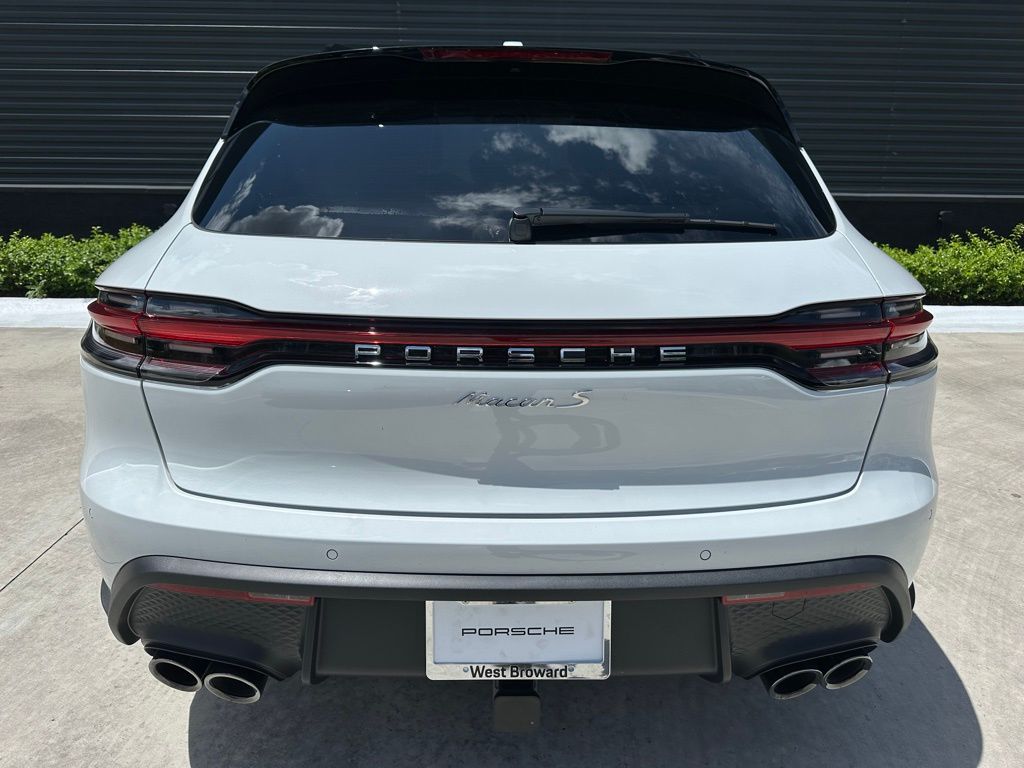 Thumbnail: 2025 Porsche Macan - 11