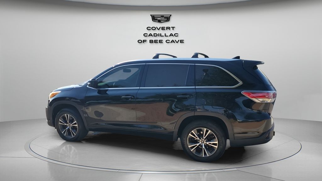 Used Car 2016 Toyota Highlander  Xle V6 For Sale In Austin, Texas
