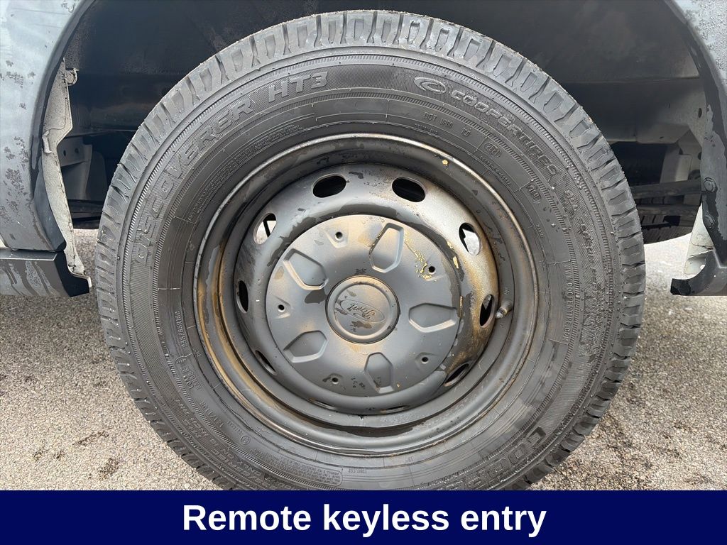 View vehicle photo 7