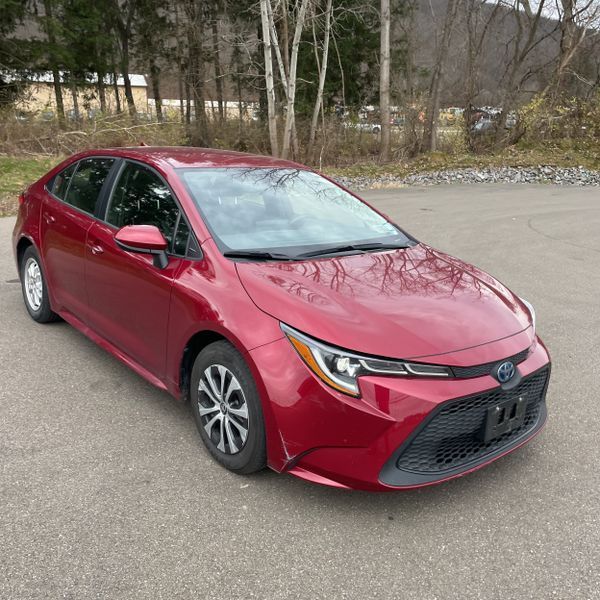 2022 Toyota Corolla Hybrid LE 8