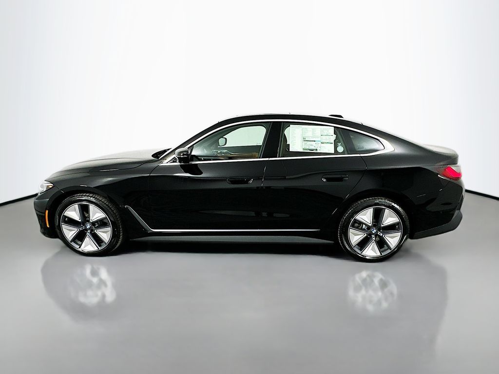Thumbnail: 2026 BMW i4 - 8