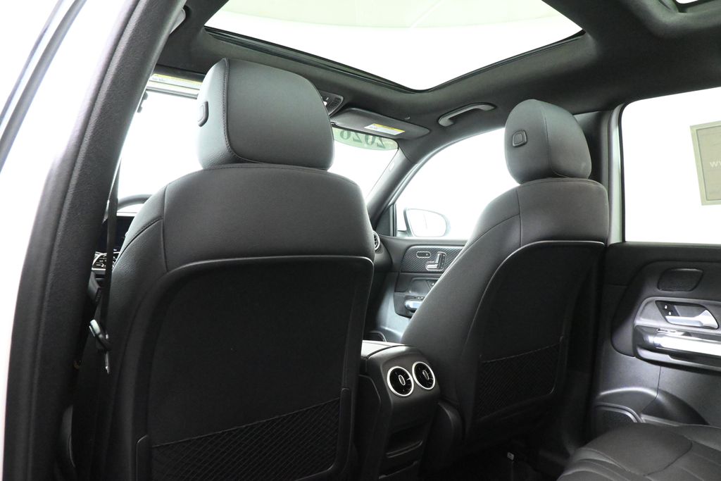 Thumbnail: 2026 Mercedes-Benz GLB - 30
