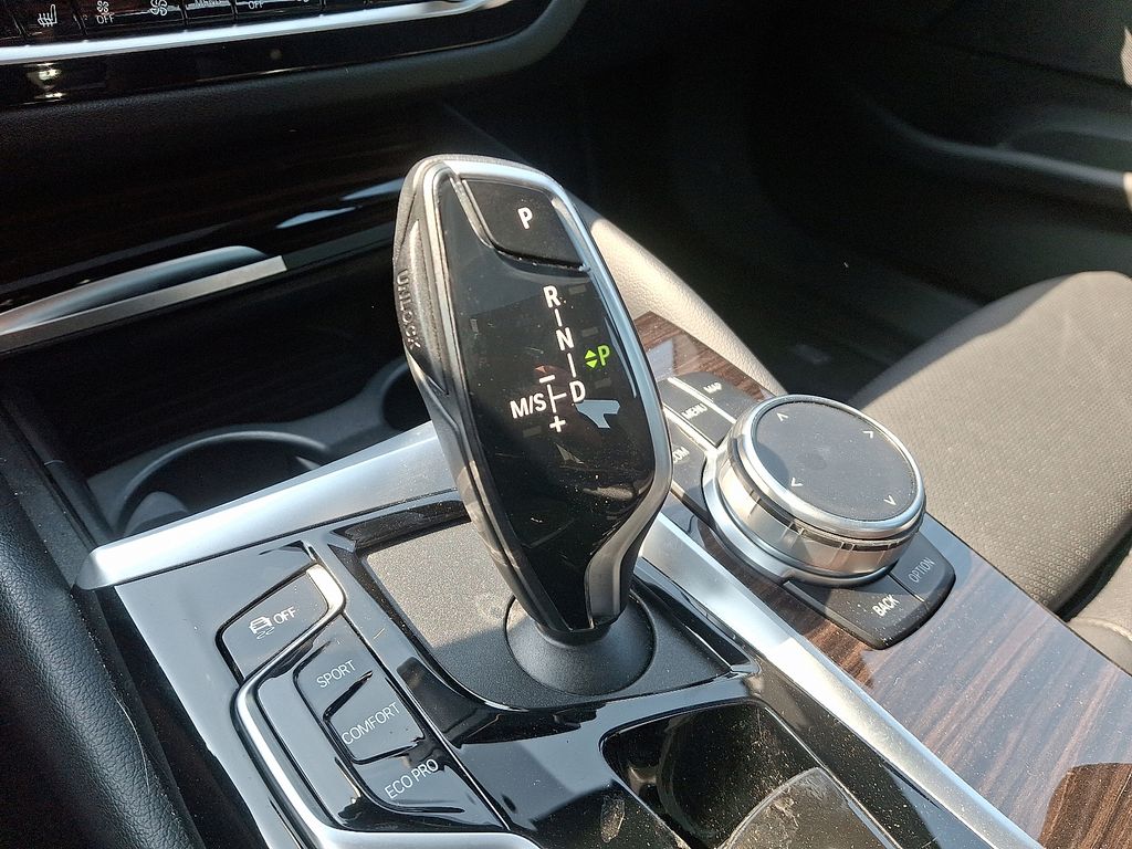 2022 BMW 5 Series 540i xDrive 16