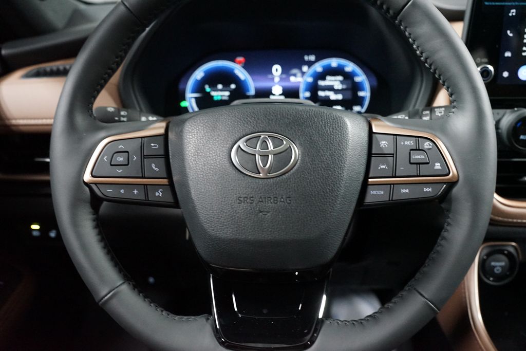 Thumbnail: 2026 Toyota Grand Highlander - 12