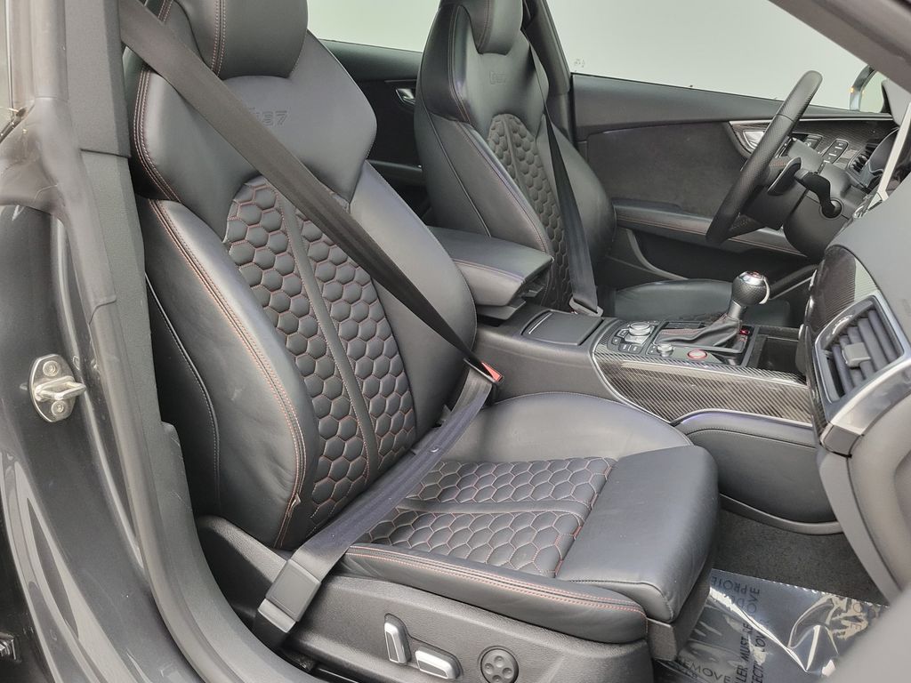 Thumbnail: 2016 Audi RS 7 - 13